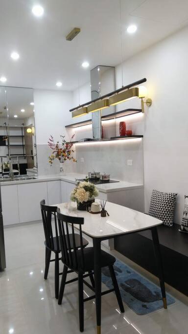 Love Home-Luxuryapart 2Bed-Pool&Sunrise View-5'Trang Tien Hue Exterior photo